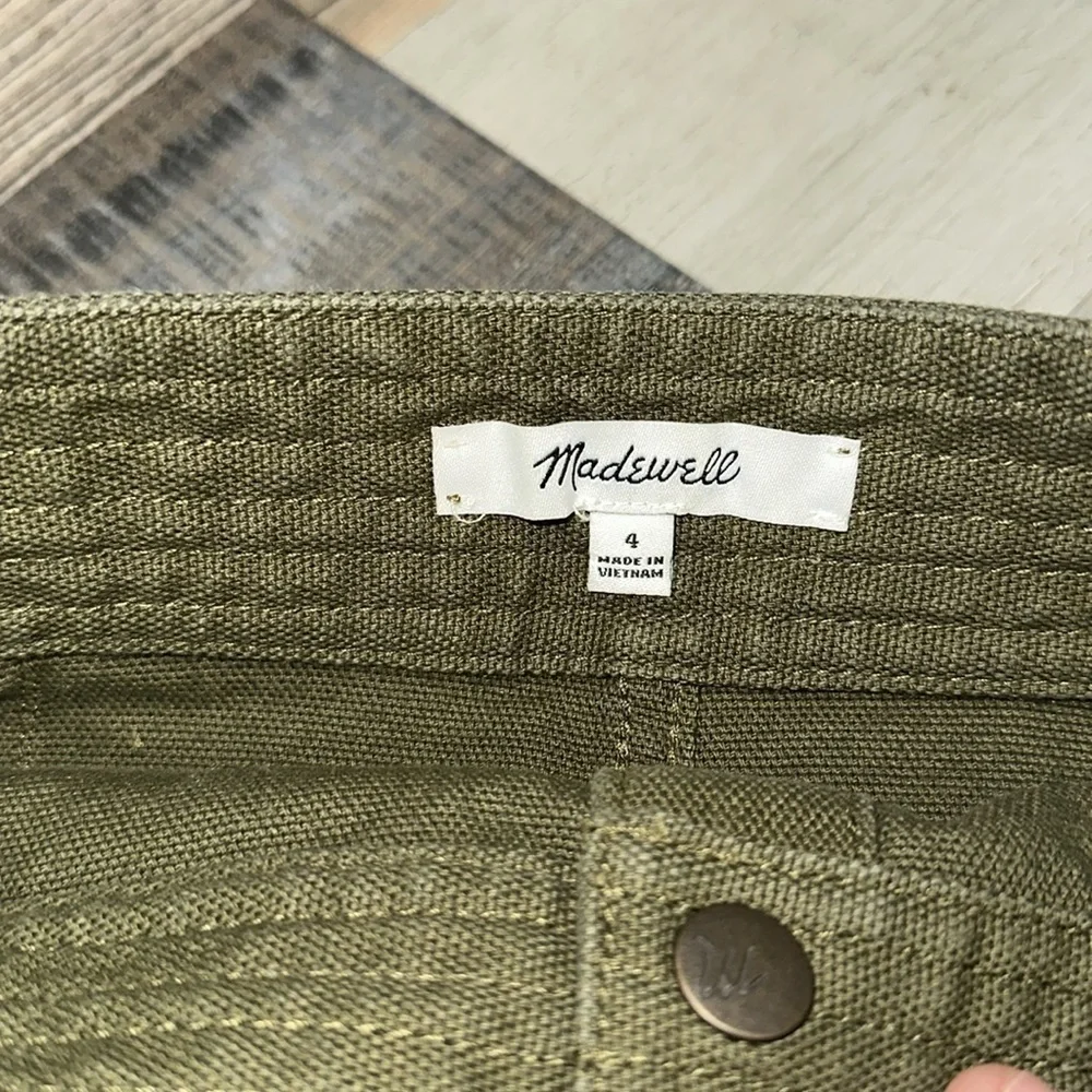 Madewell olive green button skirt